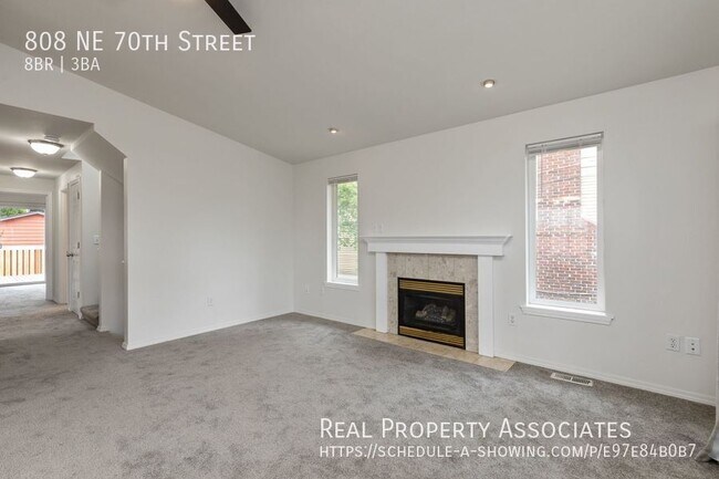 808 NE 70th St in Seattle, WA - Building Photo - Building Photo