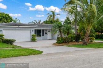 4811 Hayes St in Hollywood, FL - Building Photo - Building Photo