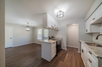 3604 Biscay Dr in Arlington, TX - Building Photo - Building Photo