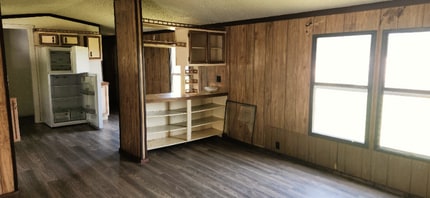 571 Cobb Dr in Jemison, AL - Foto de edificio - Building Photo