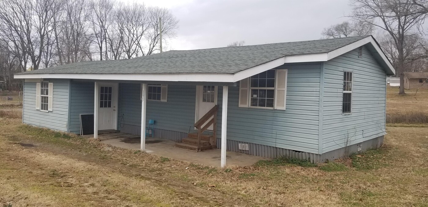 195 S Cumberland St in Lamar, AR - Building Photo