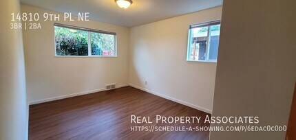 14810 9th Pl NE in Shoreline, WA - Building Photo - Building Photo