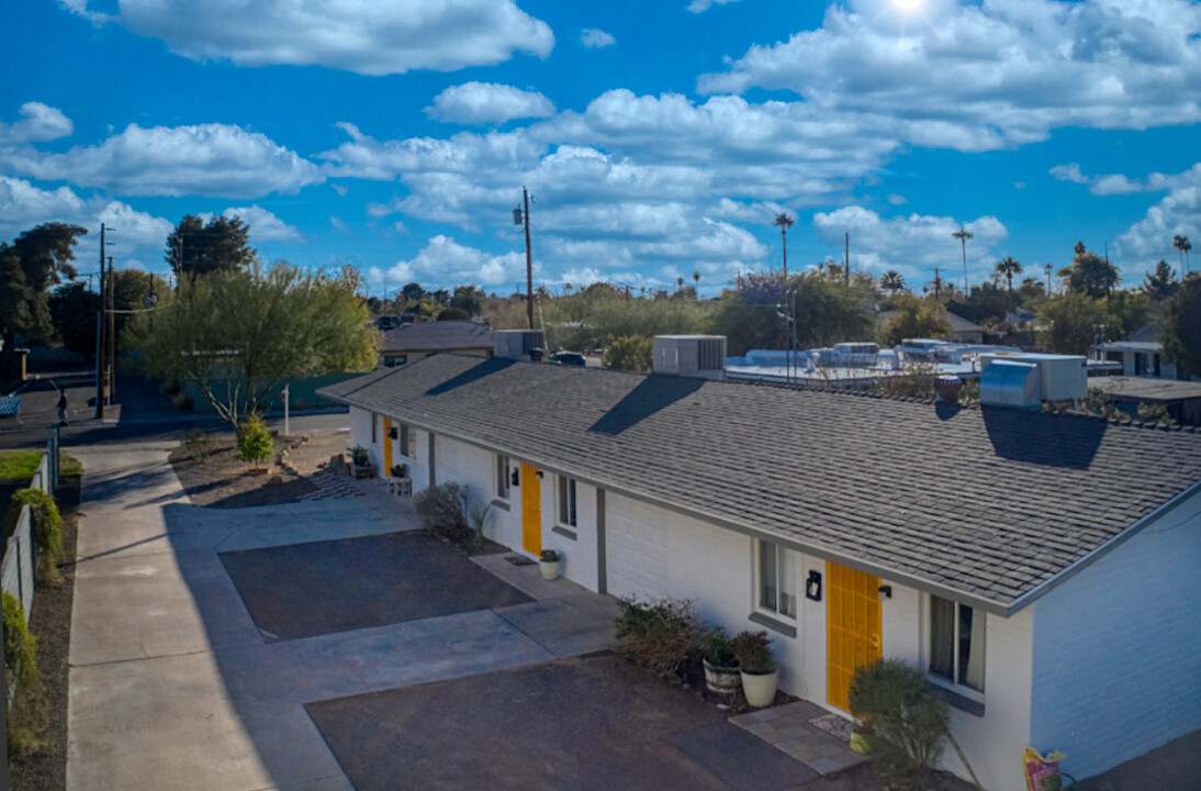 844 W Hazelwood St in Phoenix, AZ - Building Photo