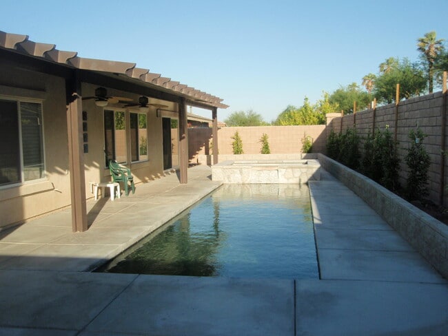 1141 Oro Ridge in Palm Springs, CA - Building Photo - Building Photo