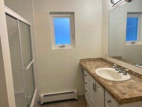 3708 Jewel Lake Rd in Anchorage, AK - Building Photo - Building Photo