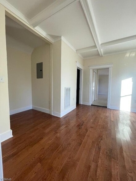 484 S 16th St, Unit 1 in Newark, NJ - Building Photo - Building Photo