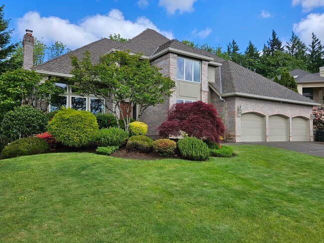 property at 1184 SW Fairfax Pl