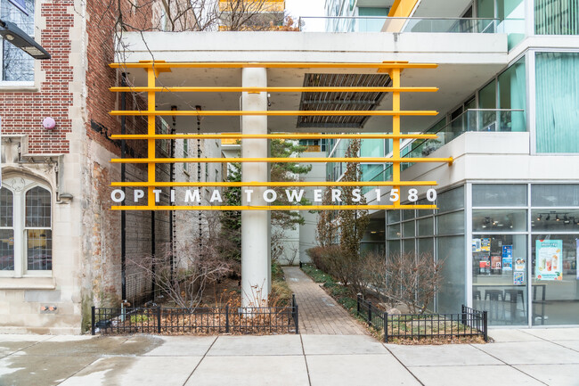 Optima Towers in Evanston, IL - Foto de edificio - Building Photo