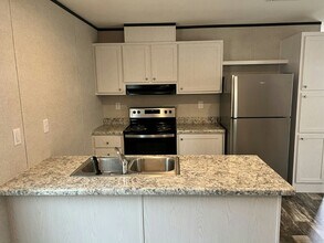 38 Tower Manor Cir W in Auburndale, FL - Building Photo - Building Photo
