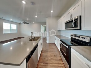 9162 Liberty Cap Ct in Las Vegas, NV - Building Photo - Building Photo