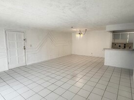 11607 NW 29th St in Coral Springs, FL - Building Photo