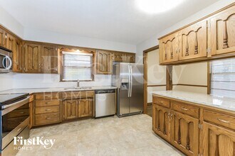 9603 Hardy St in Overland Park, KS - Foto de edificio - Building Photo