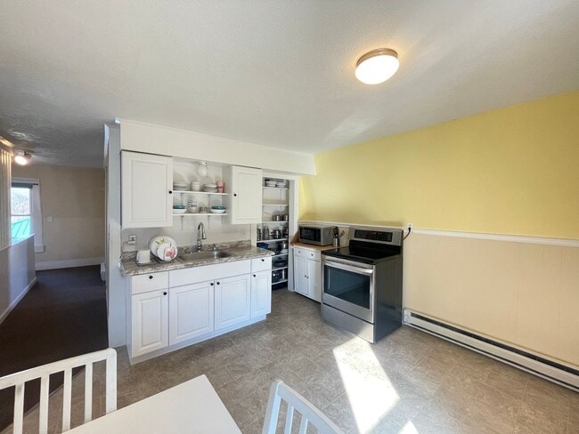 60 Broadway in Pembroke, NH - Building Photo - Building Photo