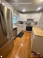 209 Eastgate Dr in Cheshire, CT - Building Photo - Building Photo