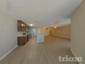 1603 Liberty Tree Pl in Jacksonville, FL - Foto de edificio - Building Photo