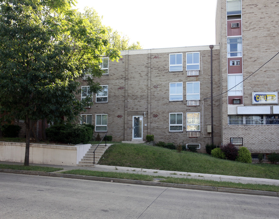 5509 5th St NW in Washington, DC - Building Photo