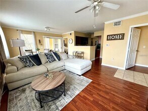 1020 Villagio Cir in Sarasota, FL - Building Photo - Building Photo