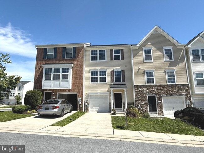 property at 15 Wayside Ct