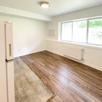 625 Borthwick Ave in Ottawa, ON - Building Photo