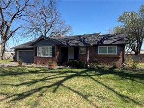 1505 S Mt Olive St in Siloam Springs, AR - Building Photo - Building Photo