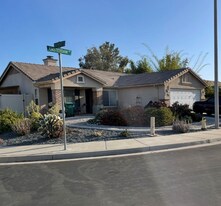 31529 Amsterdam Rd in Winchester, CA - Building Photo