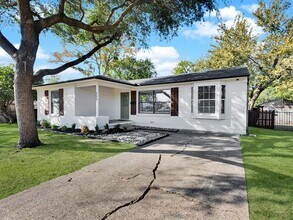 203 Joe White St in Rockwall, TX - Building Photo - Building Photo