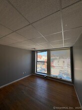 16 Franklin St-Unit -303 in Norwich, CT - Building Photo - Building Photo