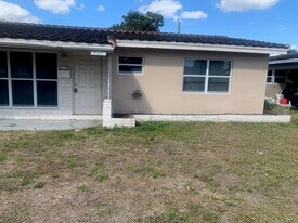 7531 Polk St in Hollywood, FL - Building Photo