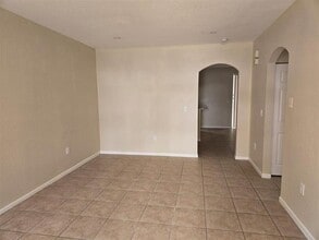 8433 SW 25th Ct in Miramar, FL - Foto de edificio - Building Photo