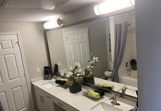 1300 Gemini St in Houston, TX - Building Photo - Building Photo