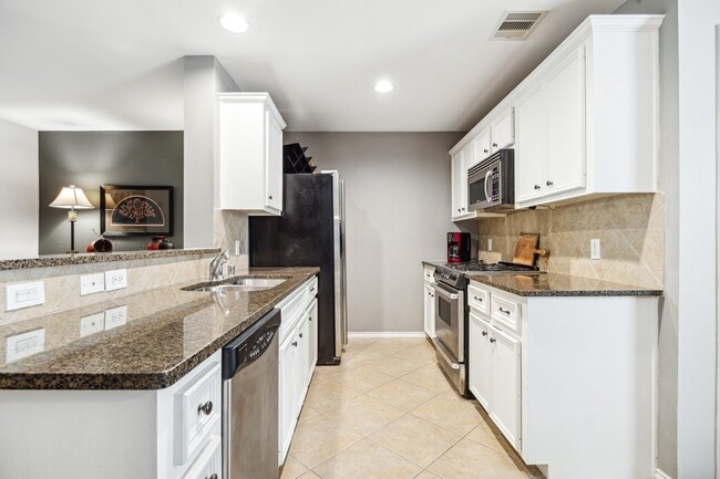 property at 1138 W 25th St