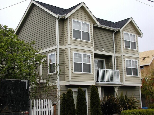 1126 NW 56th St in Seattle, WA - Building Photo - Building Photo