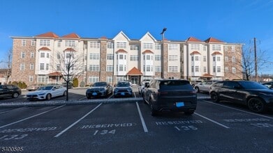 104 E Elizabeth Ave in Linden, NJ - Building Photo - Building Photo