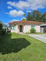 2030 SW 60th Ave in Miami, FL - Building Photo