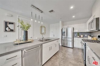 4140 Glencoe Ave in Marina Del Rey, CA - Building Photo - Building Photo