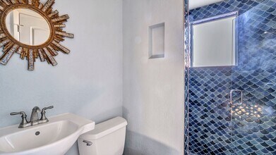 912 S Armstrong Ave in Denison, TX - Building Photo - Building Photo