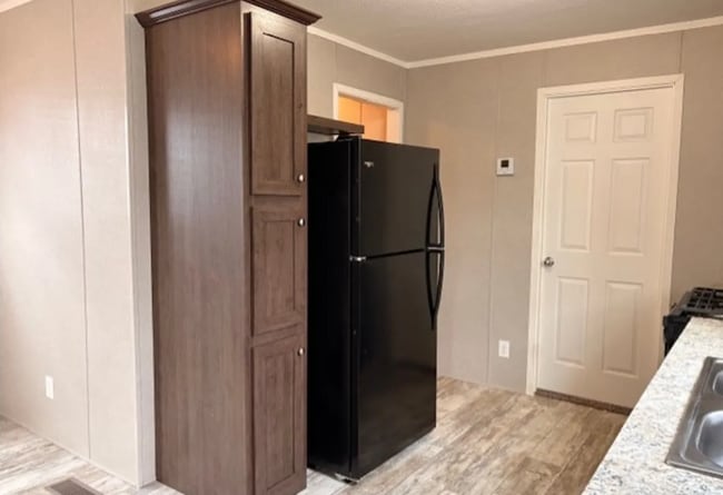 180 W Orleans Ct in Howell, MI - Foto de edificio - Building Photo