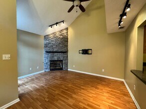 2915 Rio Dosa Dr in Lexington, KY - Building Photo - Building Photo