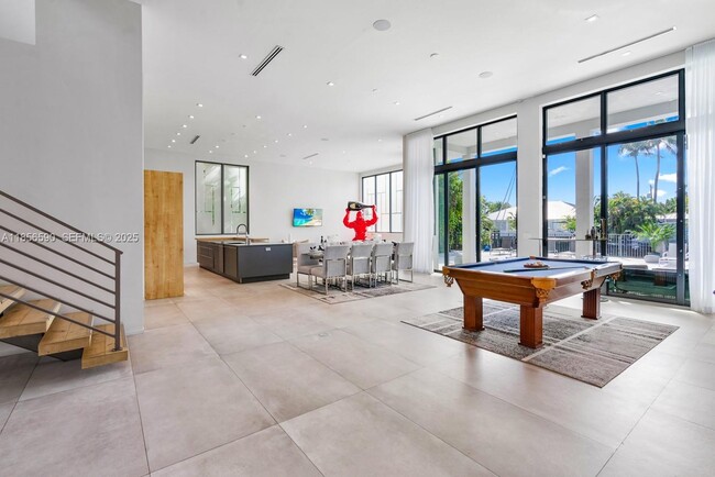 property at 2700 NE 18th St