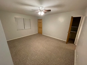 1103 W James Blvd, Unit 4 in St James, MO - Foto de edificio - Building Photo