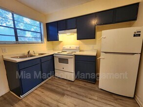 5340 La Roche Ave in Savannah, GA - Building Photo - Building Photo