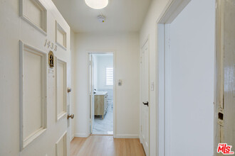 143 Canon Dr in Beverly Hills, CA - Building Photo - Building Photo