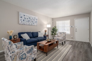 Windsor Manor in Houston, TX - Building Photo