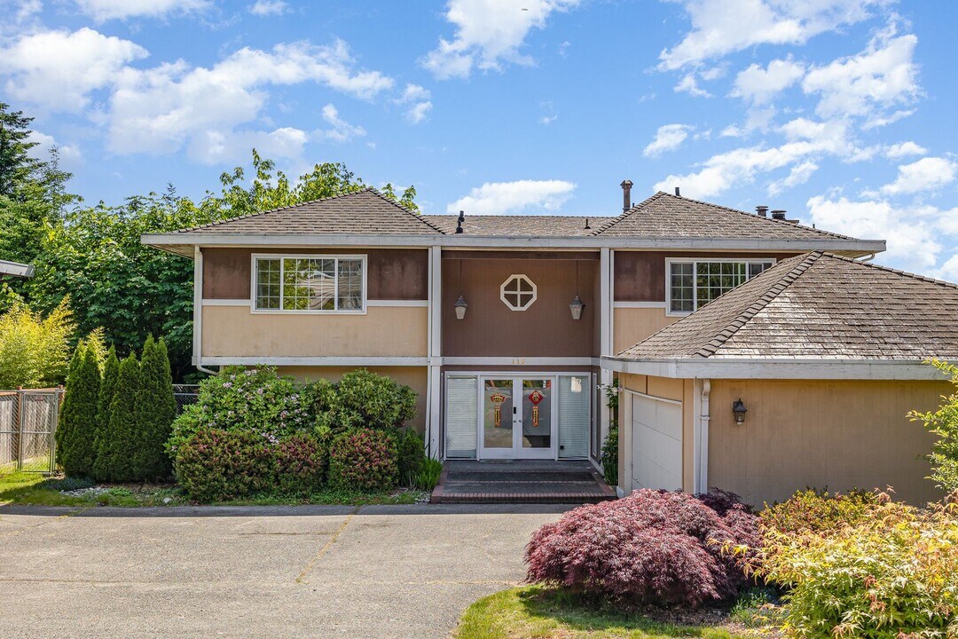 110 174th Pl NE in Bellevue, WA - Building Photo