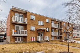 1890 Albert-Murphy Av in Laval, QC - Building Photo