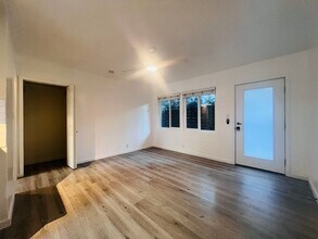 5525 Harold Way in Los Angeles, CA - Foto de edificio - Building Photo