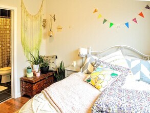 1509 W Girard Ave in Philadelphia, PA - Building Photo - Building Photo