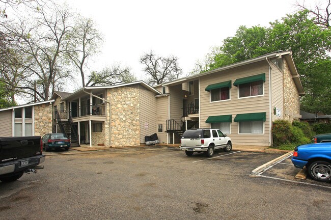 Villa North Apartments in Austin, TX - Building Photo - Building Photo