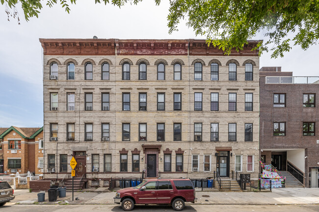 276 Chauncey St in Brooklyn, NY - Building Photo - Building Photo