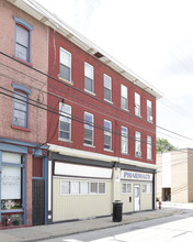 1612-1614 Lowrie St in Pittsburgh, PA - Building Photo - Building Photo